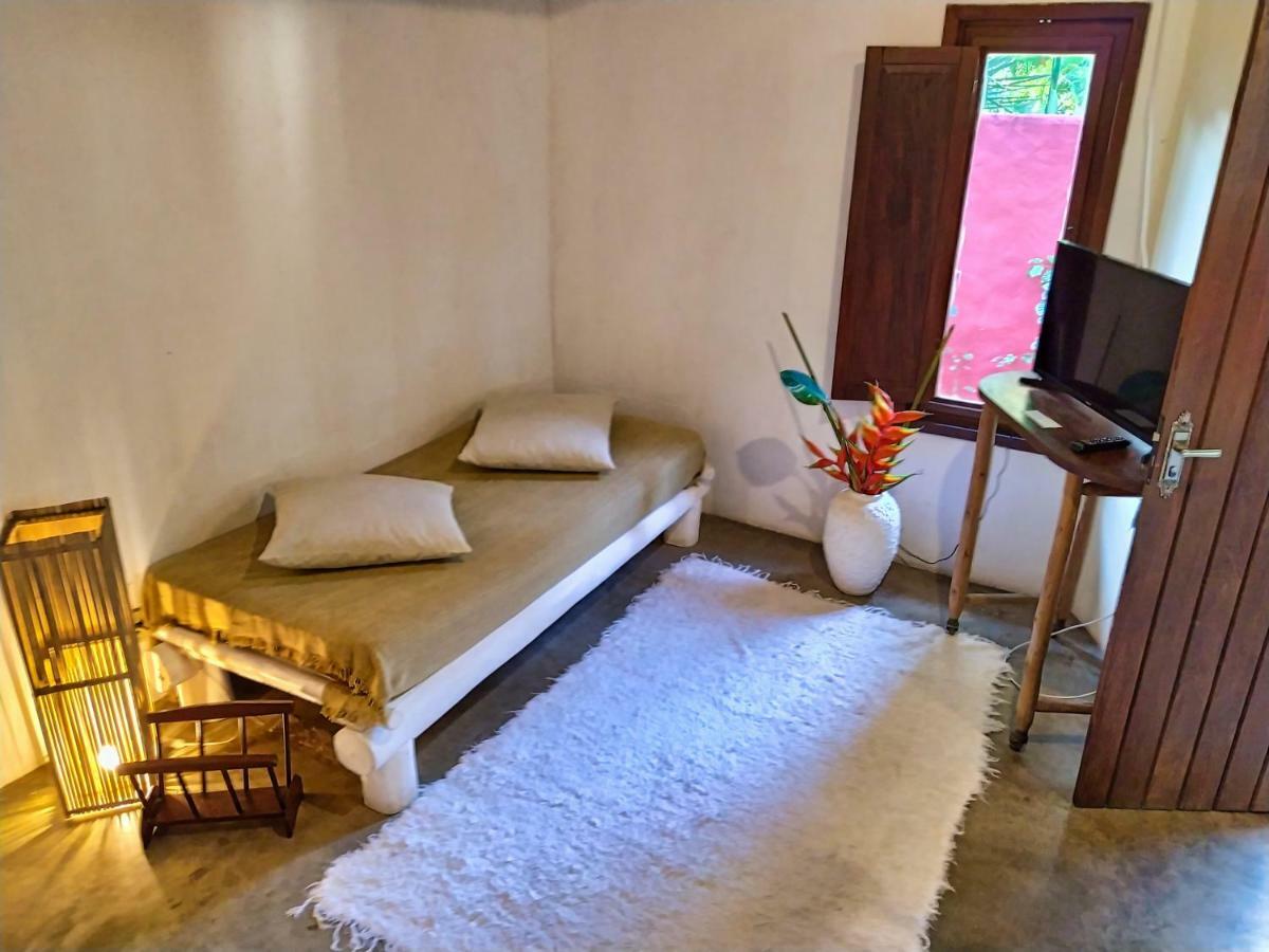 Salamandra Guest House Porto Seguro Exteriör bild